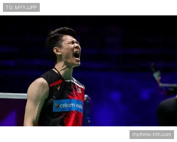 李梓嘉球馆里像顶流，家里却随便到让人心疼？